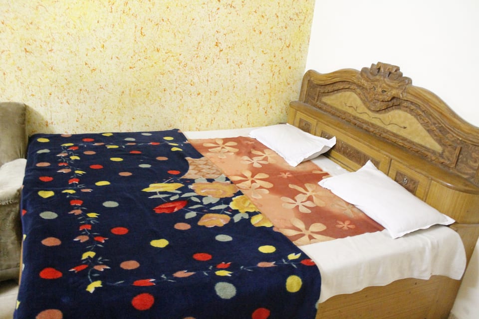 Super Deluxe Double Bedroom